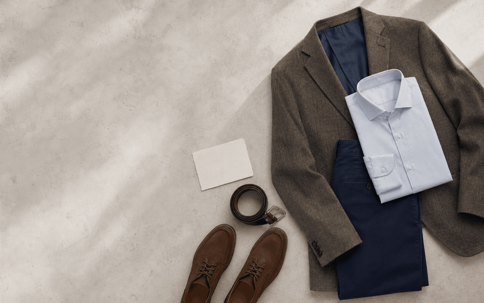 Flat lay van kledingstukken voor een StyleCheck